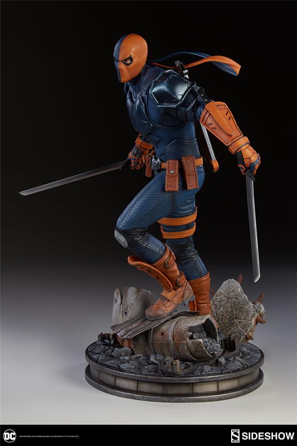 DEATHSTROKE PREMIUM FORMAT