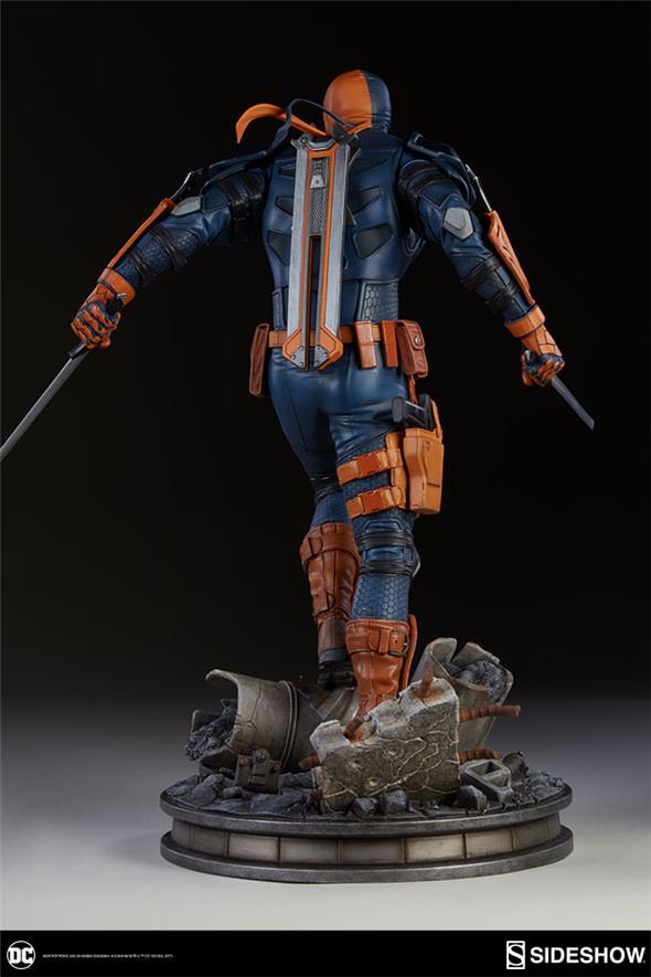 DEATHSTROKE PREMIUM FORMAT