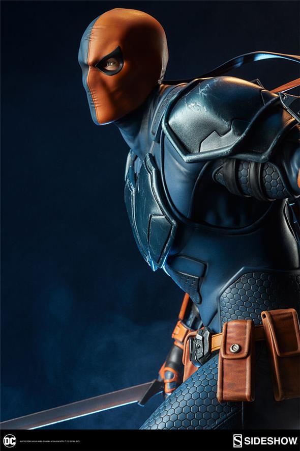 DEATHSTROKE PREMIUM FORMAT