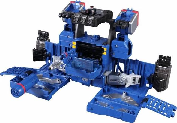 TRANSFORMERS LG36 SOUNDWAVE