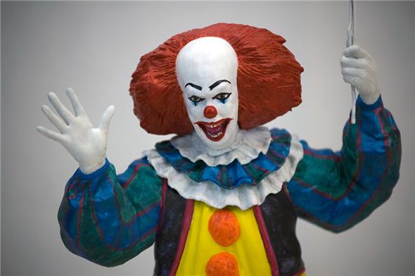 IT PENNYWISE PREMIUM MOTION STATUE