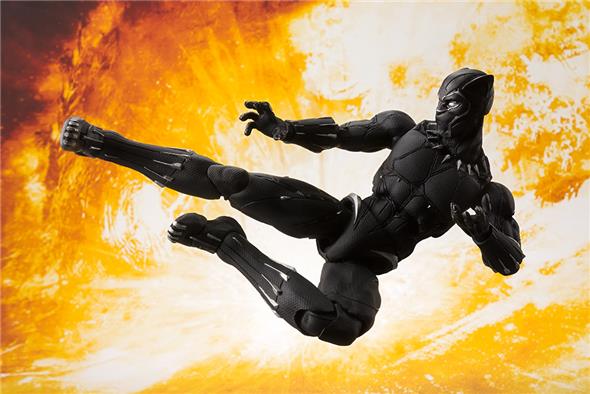 S.H. FIGUARTS - AVENGERS: INFINITY WAR BLACK PANTHER & TAMASHII EFFECT ROCK