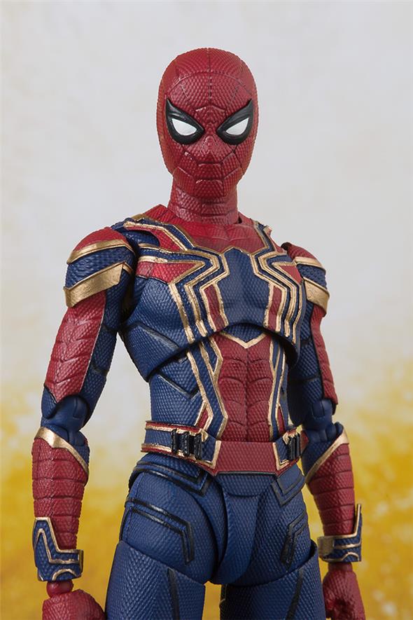 S.H. FIGUARTS - AVENGERS: INFINITY WAR IRON SPIDER & TAMASHII STAGE