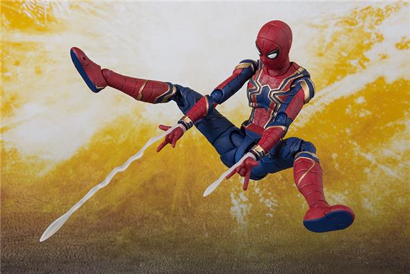 S.H. FIGUARTS - AVENGERS: INFINITY WAR IRON SPIDER & TAMASHII STAGE