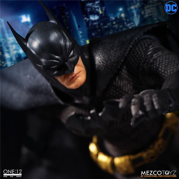 ONE12 COLLECTIVE - BATMAN SOVEREIGN KNIGHT CLOTH