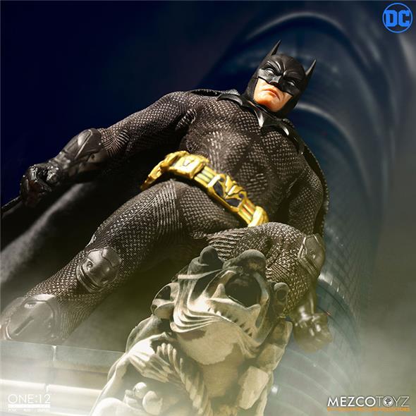 ONE12 COLLECTIVE - BATMAN SOVEREIGN KNIGHT CLOTH