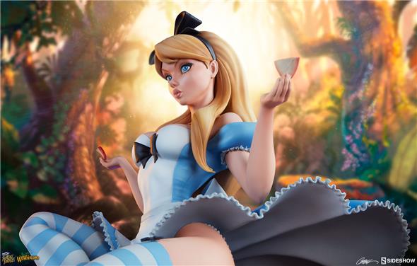 FAIRYTALE FANTASIES COLLECTION: ALICE IN WONDERLAND STATUE