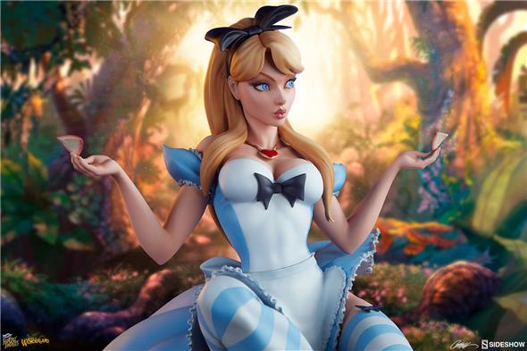 FAIRYTALE FANTASIES COLLECTION: ALICE IN WONDERLAND STATUE