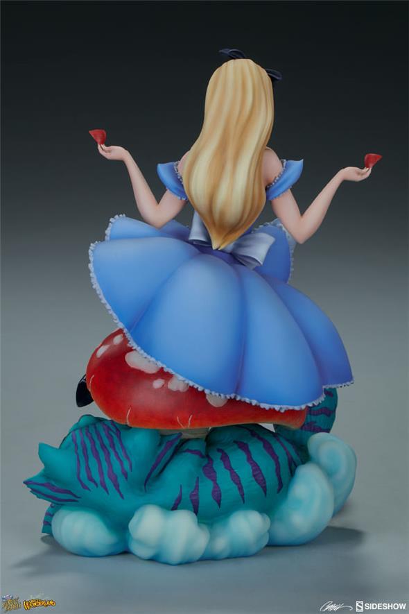 FAIRYTALE FANTASIES COLLECTION: ALICE IN WONDERLAND STATUE