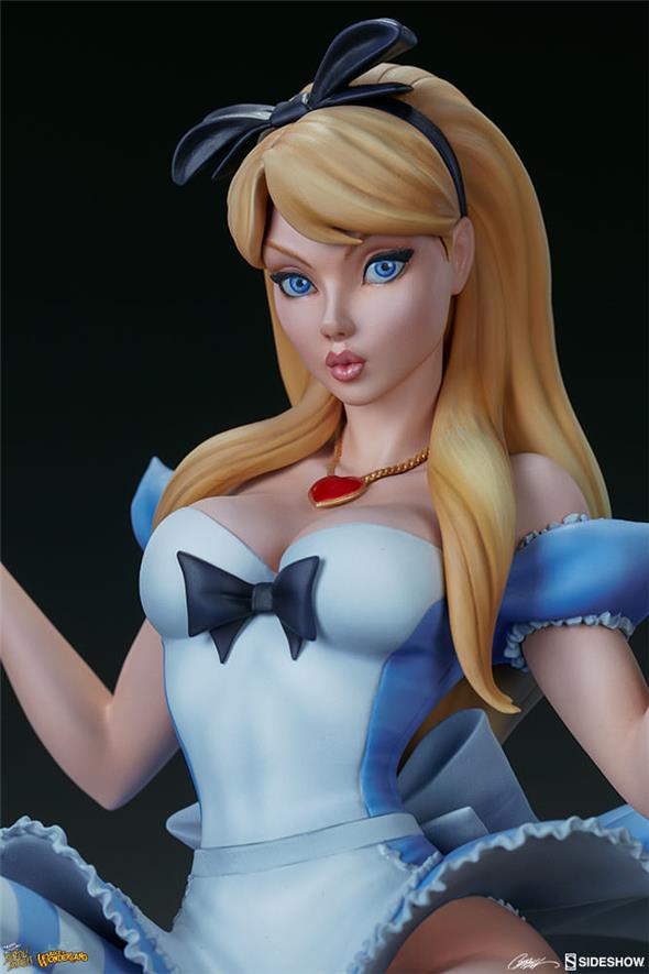 FAIRYTALE FANTASIES COLLECTION: ALICE IN WONDERLAND STATUE