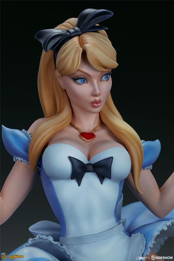 FAIRYTALE FANTASIES COLLECTION: ALICE IN WONDERLAND STATUE