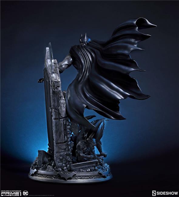 DC COMICS: JUSTICE LEAGUE NEW 52 - BATMAN STATUE