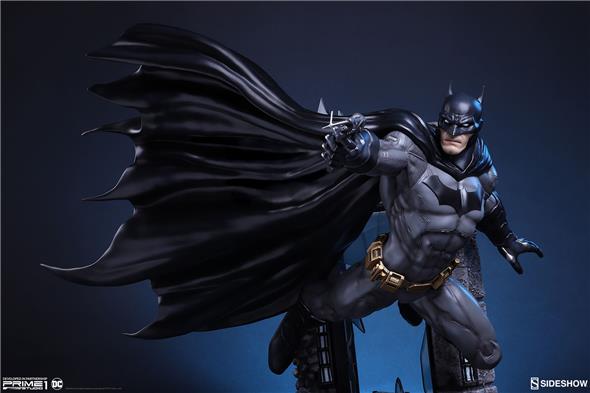 DC COMICS: JUSTICE LEAGUE NEW 52 - BATMAN STATUE