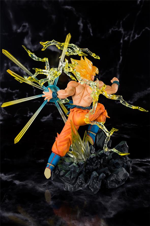 FIGUARTS ZERO - DRAGON BALL Z SS SON GOKOU BURNING BATTLE