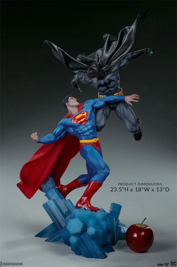 DC COMICS: BATMAN VS SUPERMAN DIORAMA