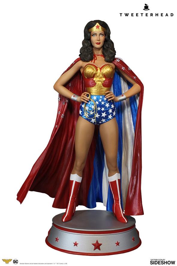 DC COMICS: WONDER WOMAN CAPE VARIANT MAQUETTE