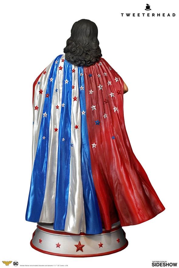 DC COMICS: WONDER WOMAN CAPE VARIANT MAQUETTE