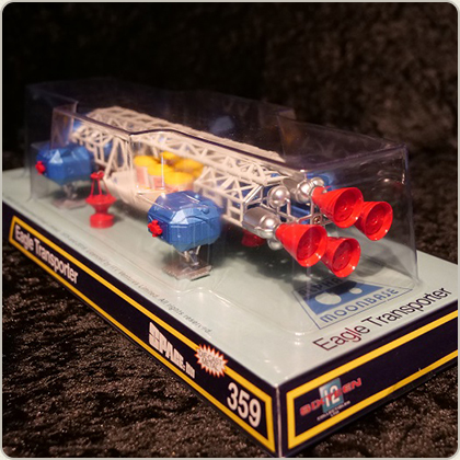 SPACE 1999 EAGLE RETRO VERSION (BLUE)