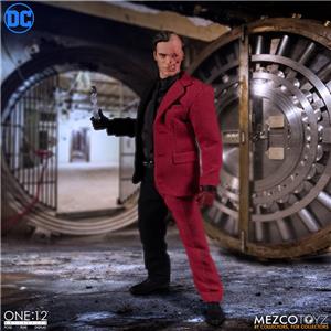 mezco-one12-collective-two-face