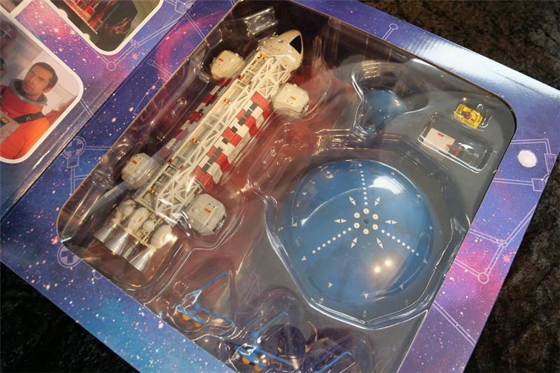 SPACE 1999 EARTHBOUND EAGLE SET