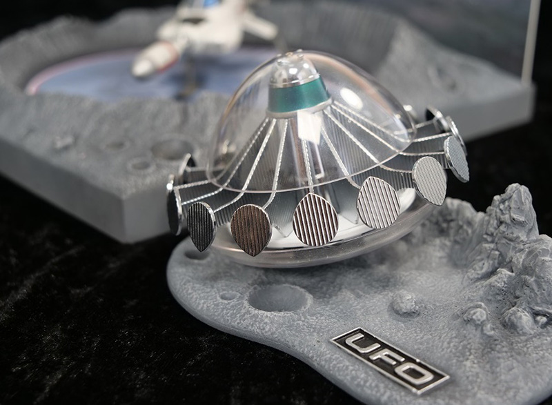 UFO SAUCER+LUNAR SURFACER DIECAST