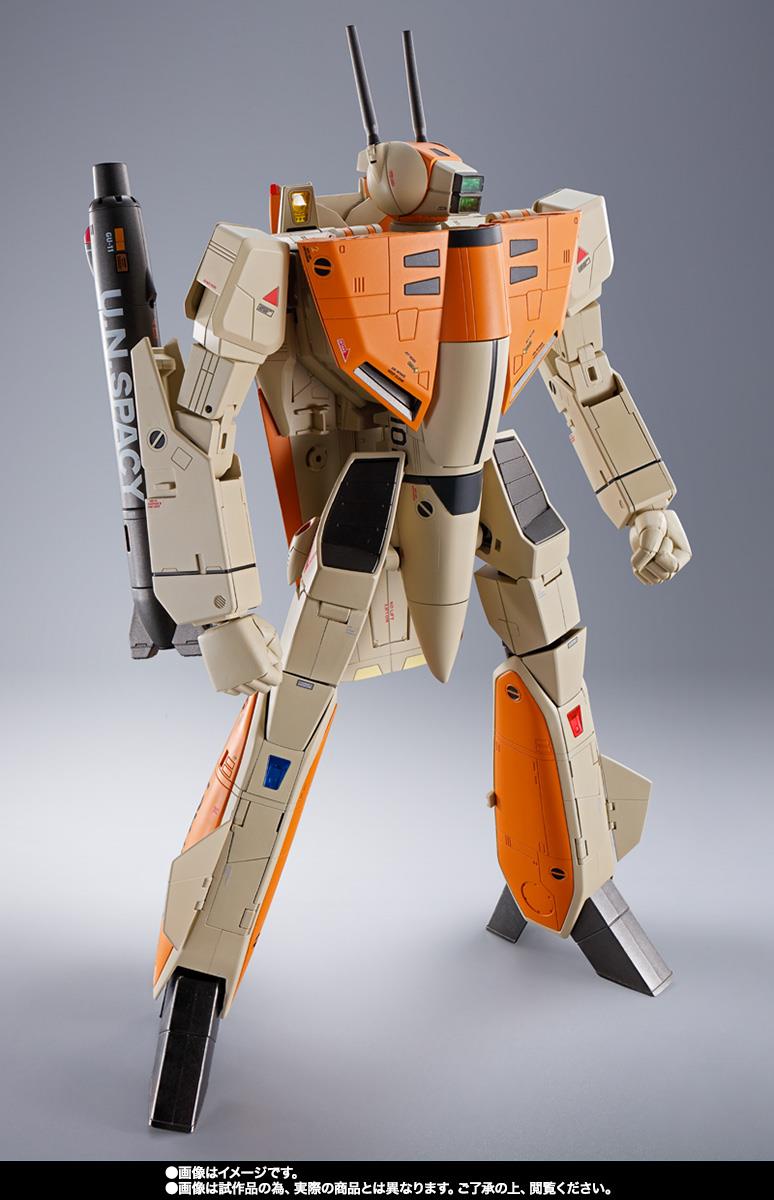 DX CHOGOKIN VF-1D VALKYRIE AND FUN RACER