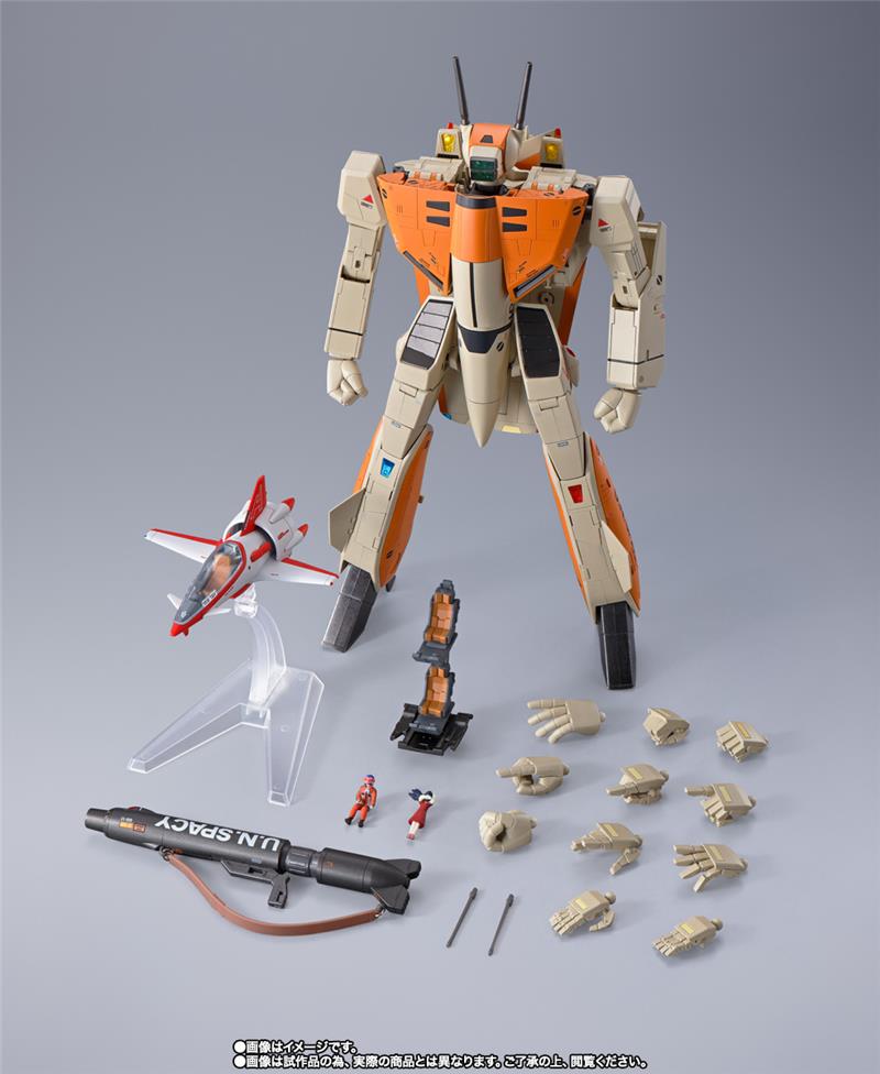 DX CHOGOKIN VF-1D VALKYRIE AND FUN RACER