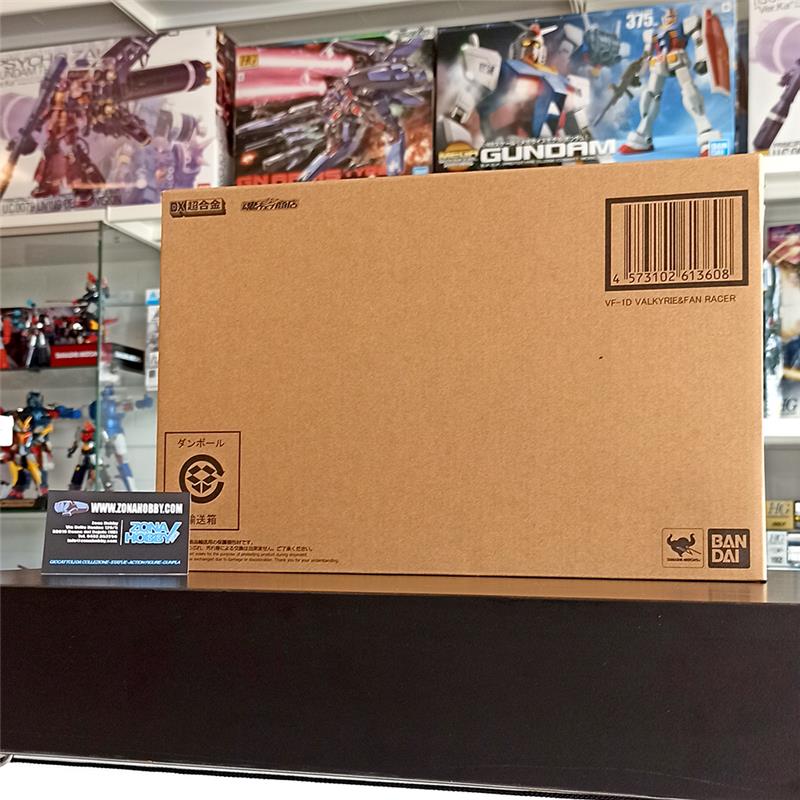 DX CHOGOKIN VF-1D VALKYRIE AND FUN RACER