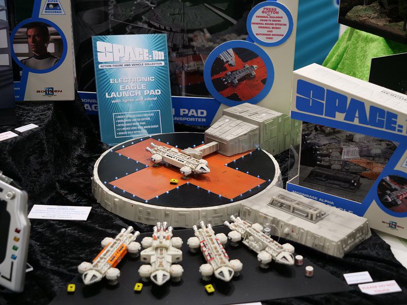 SPACE 1999 5INCH EAGLE REPLICA SET(4)