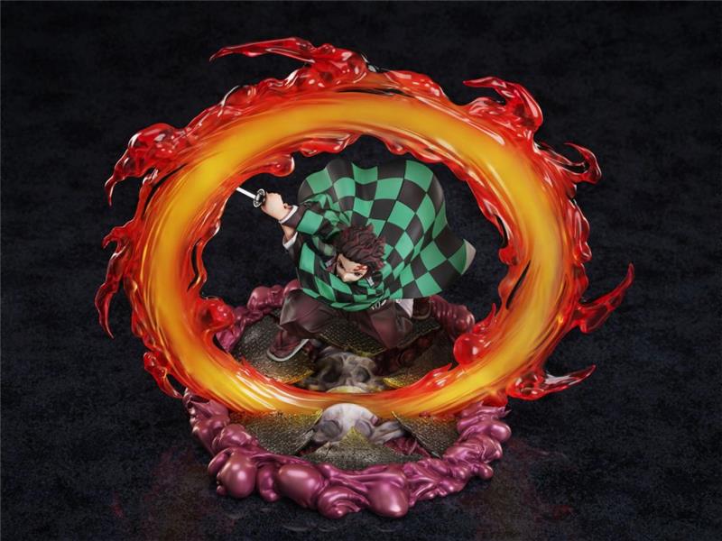 1/8 DEMON SLAYER - TANJIRO KAMADO FIGURE