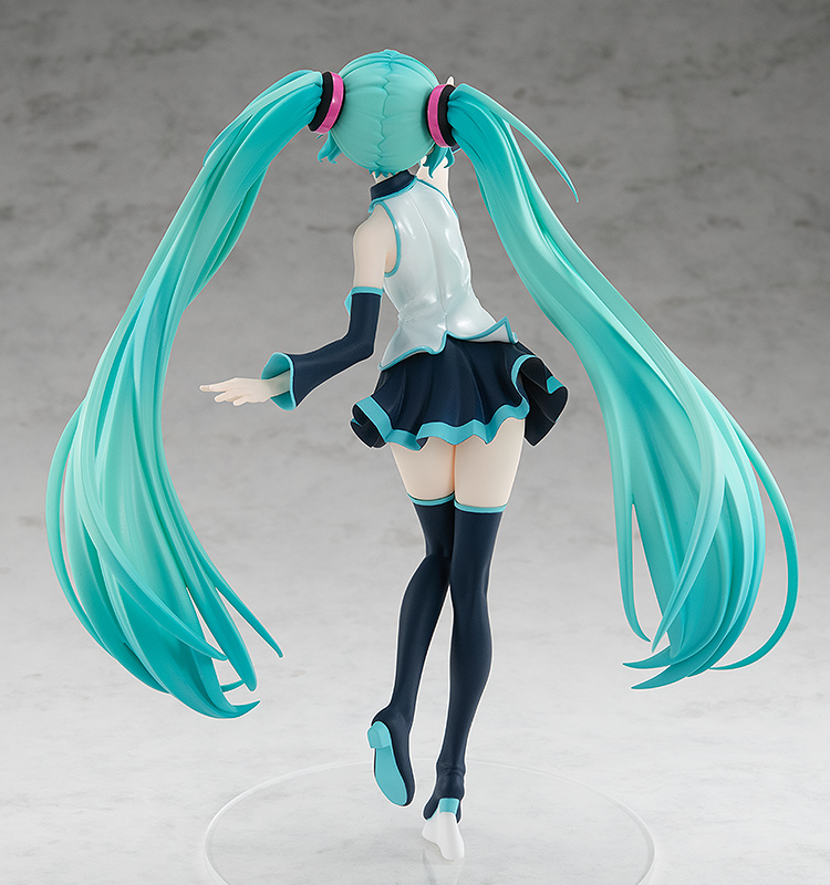 POP UN PARADE - HATSUNE MIKU BECAUSE YOU ARE HERE L