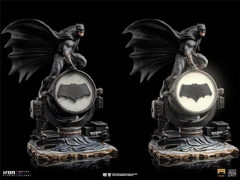 1/10 IRON STUDIOS - SNYDER JUSTICE LEAGUE BATMAN ON BATSIGNAL