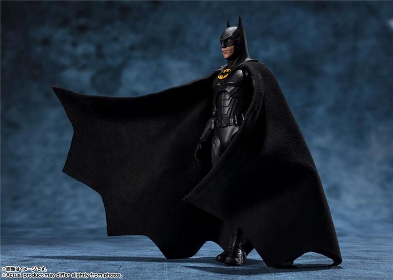 S.H. FIGUARTS - THE FLASH MOVIE BATMAN