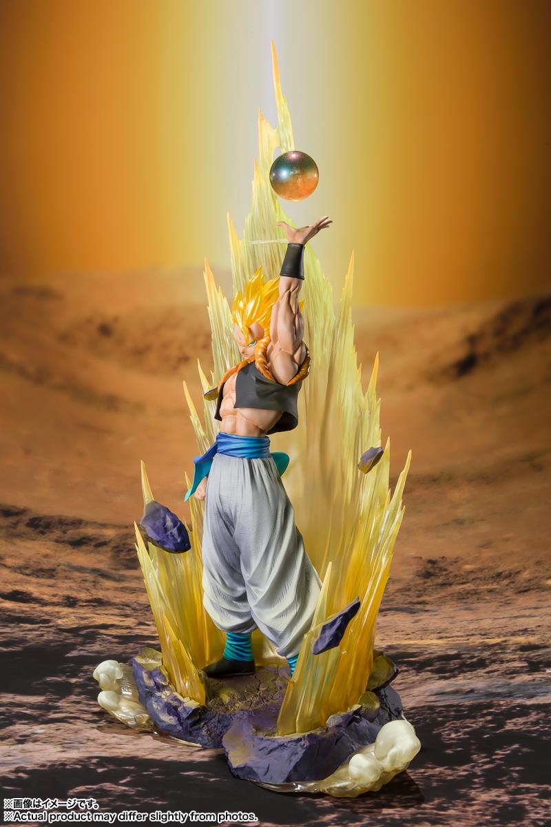 FIGUARTS ZERO - DRAGON BALL Z SUPER SAIYAN GOGETA RESURRECT 2023 EXCL