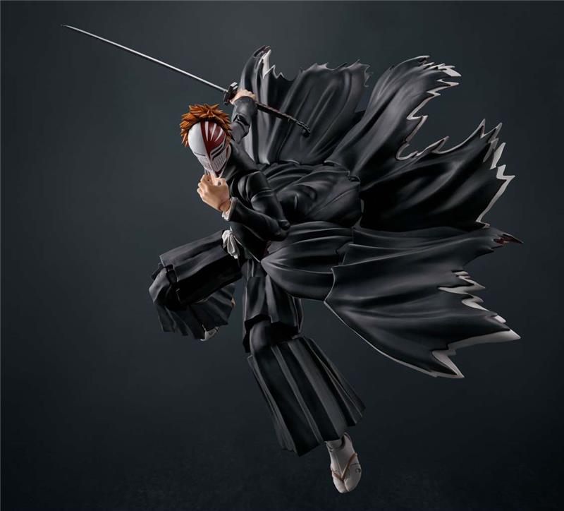 S.H. FIGUARTS - BLEACH ICHIGO KUROSAKI GETSUGATENSHO