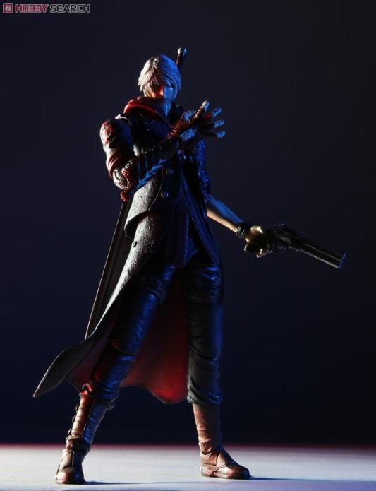 PLAY ARTS KAI - DEVIL MAY CRY 4 NERO