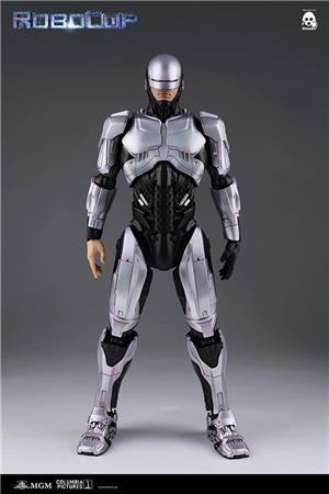 threezero-robocop-rc-10