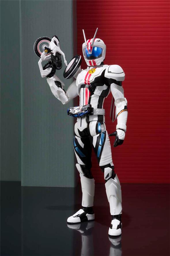 KAMEN RIDER - S.H. FIGUARTS MACH