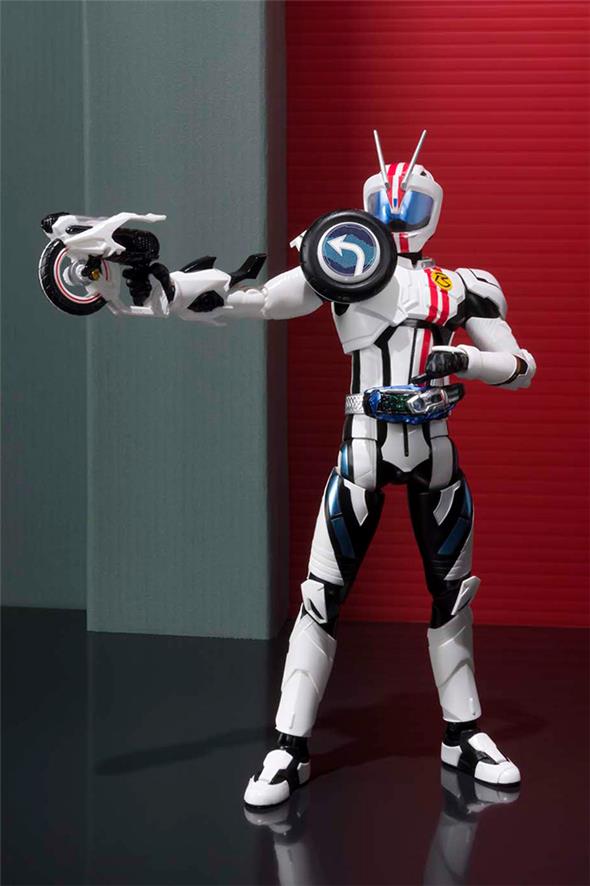 KAMEN RIDER - S.H. FIGUARTS MACH