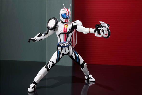 KAMEN RIDER - S.H. FIGUARTS MACH