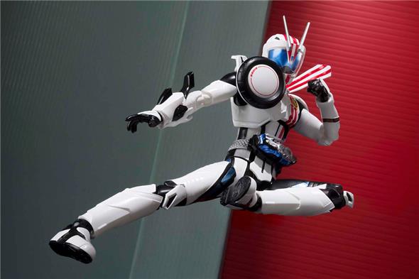 KAMEN RIDER - S.H. FIGUARTS MACH