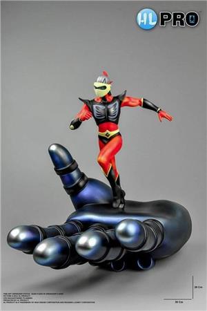 UFO ROBOT GRENDIZER DUKE FLLED IN GRENDIZER HAND