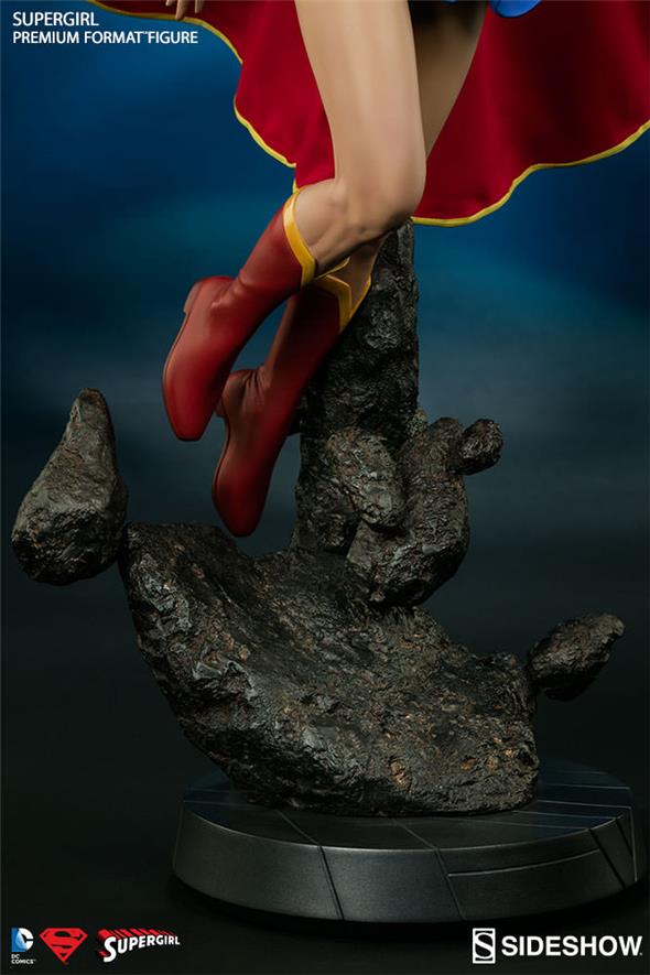 SIDESHOW - SUPERGIRL FORMIUM FORMAT