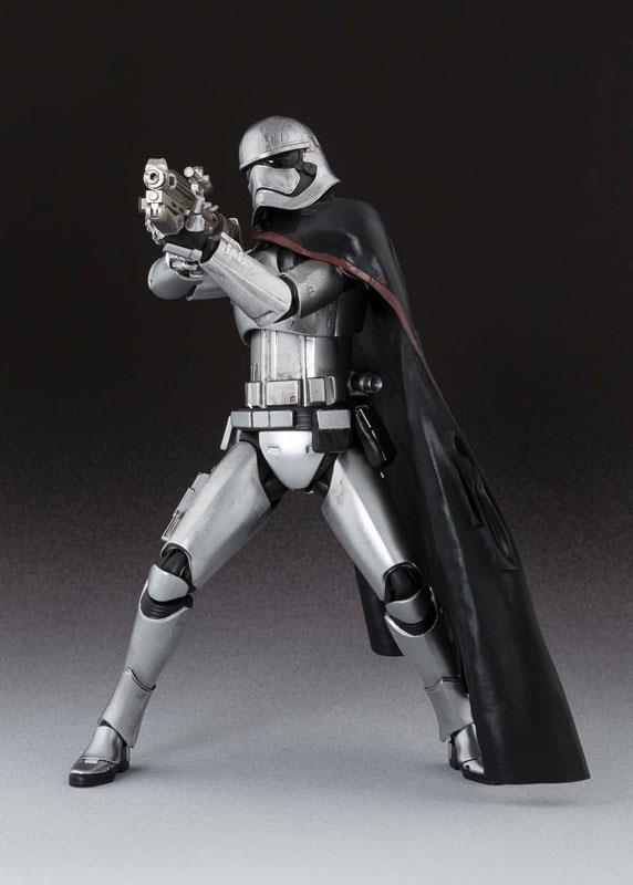 S.H. FIGUARTS STAR WARS - CAPTAIN PHASMA