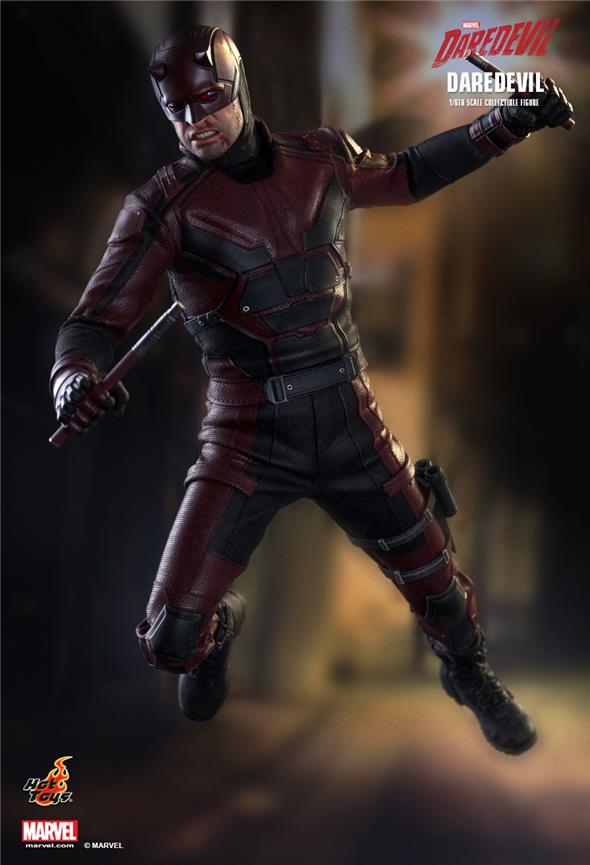 1/6 HOT TOYS - DAREDEVIL