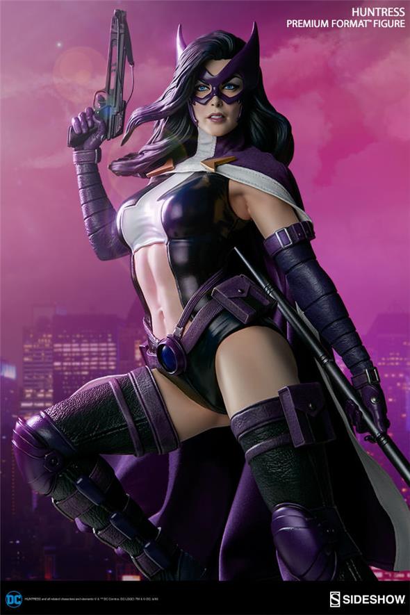 HUNTRESS PREMIUM FORMAT FIGURE