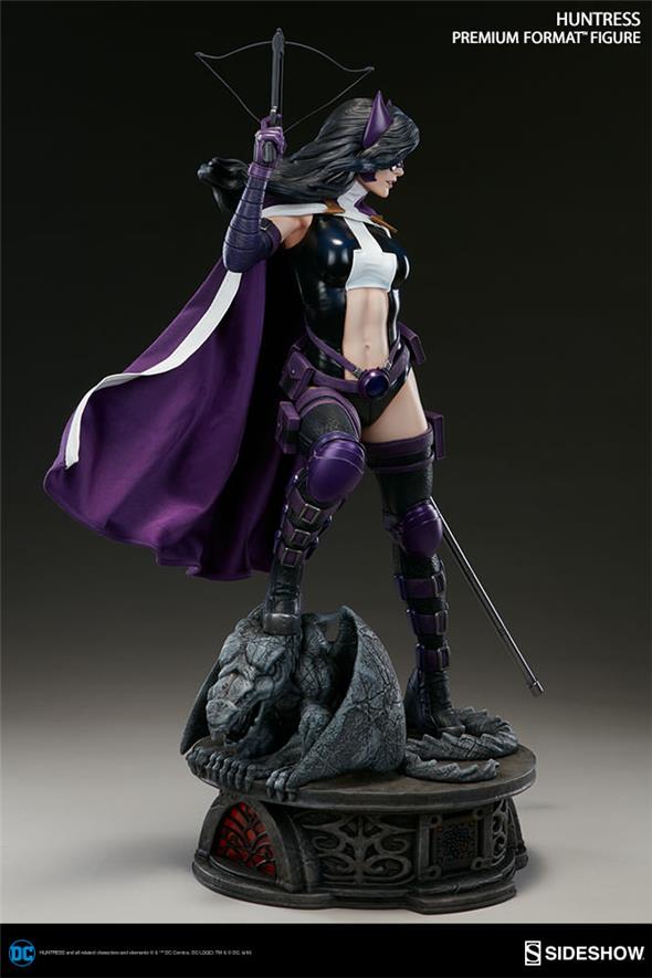 HUNTRESS PREMIUM FORMAT FIGURE