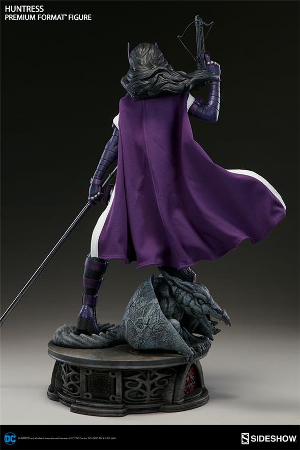 HUNTRESS PREMIUM FORMAT FIGURE