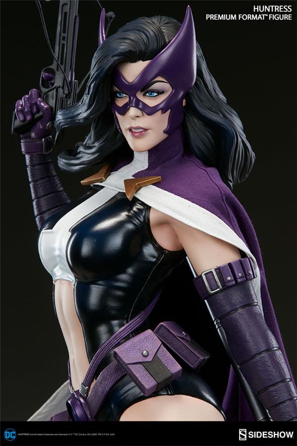 HUNTRESS PREMIUM FORMAT FIGURE