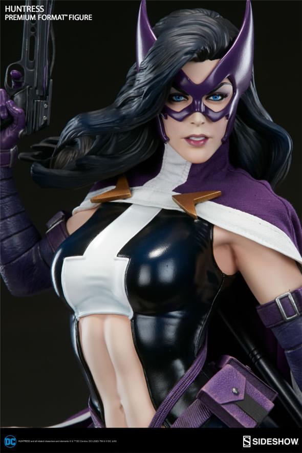 HUNTRESS PREMIUM FORMAT FIGURE